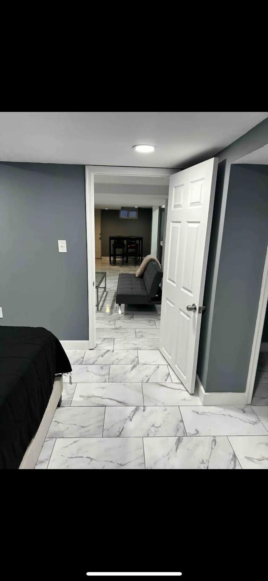 Lovely Basement 1-Bedroom With Free Parking ワシントン エクステリア 写真